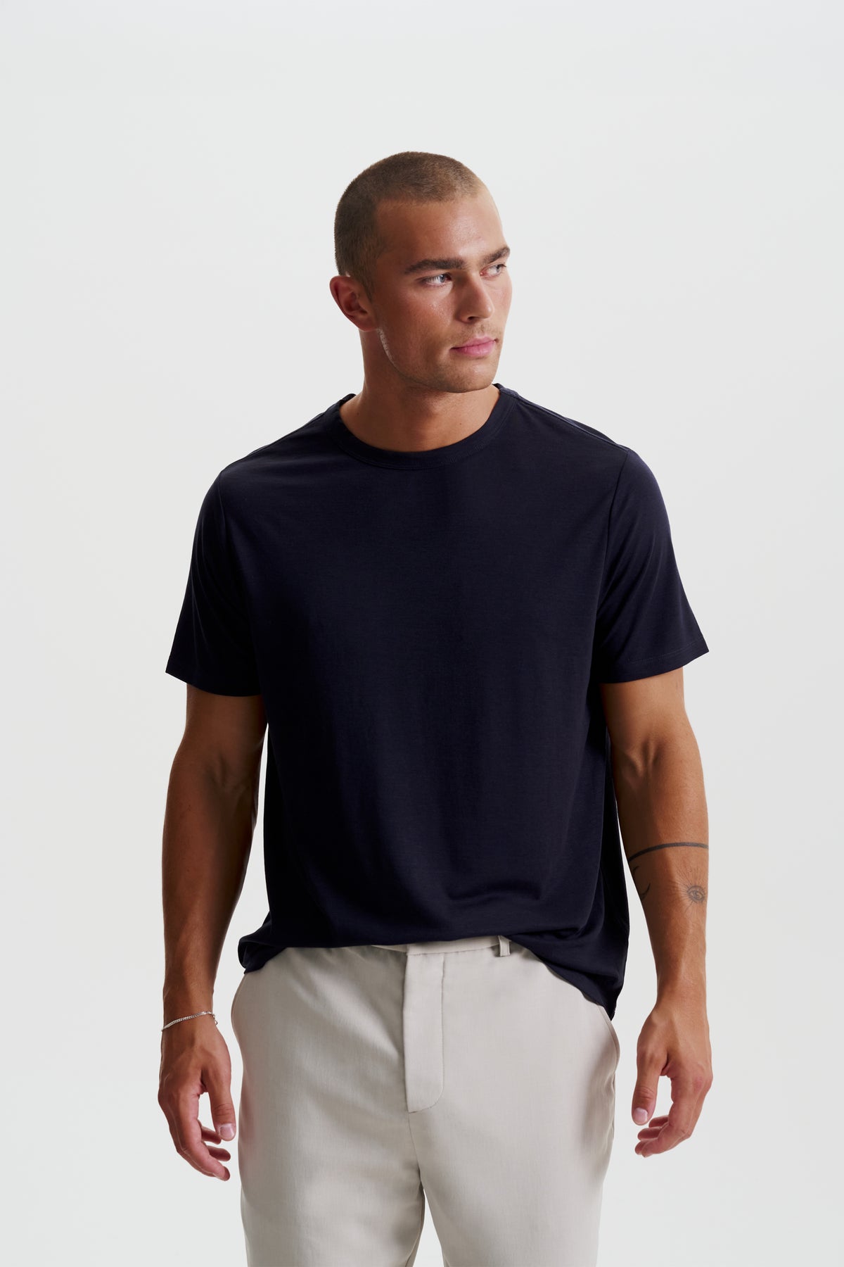 Motion-blend short-sleeve t-shirt