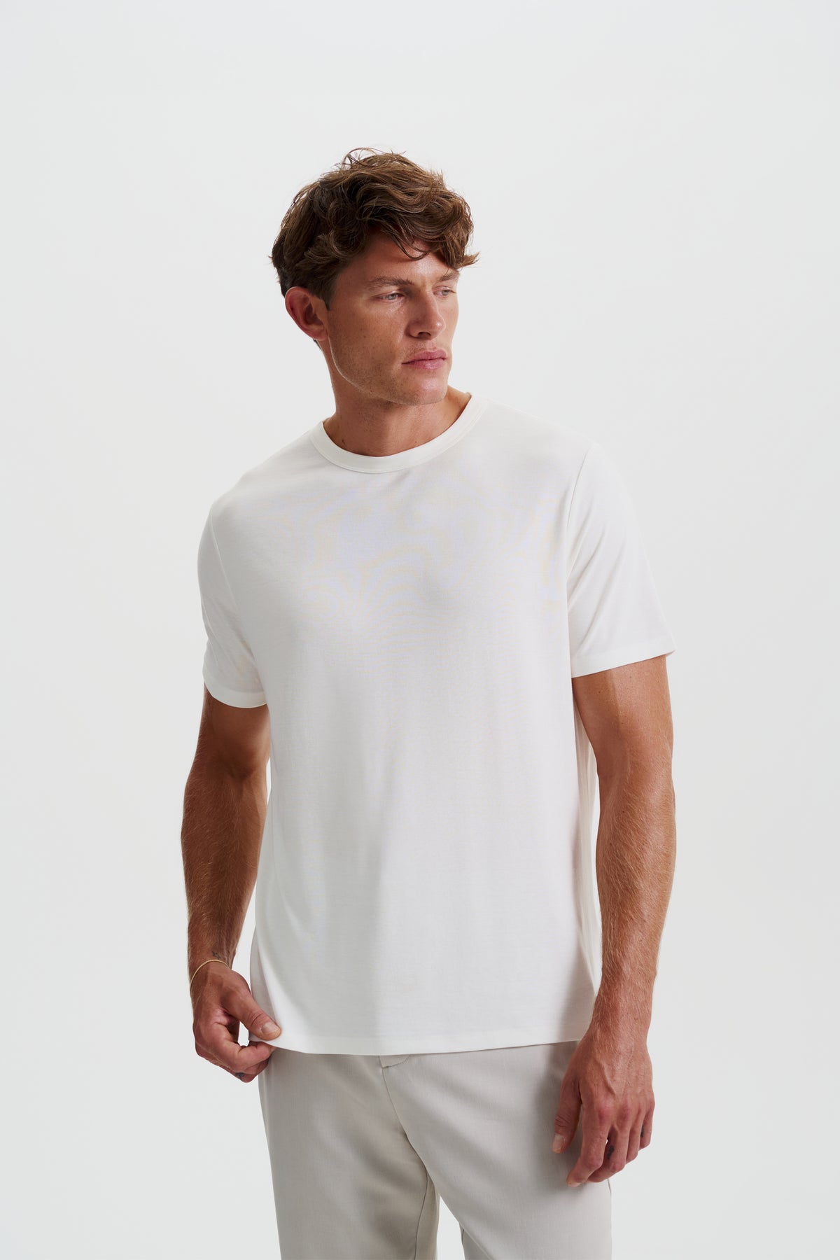 Motion-blend short-sleeve t-shirt