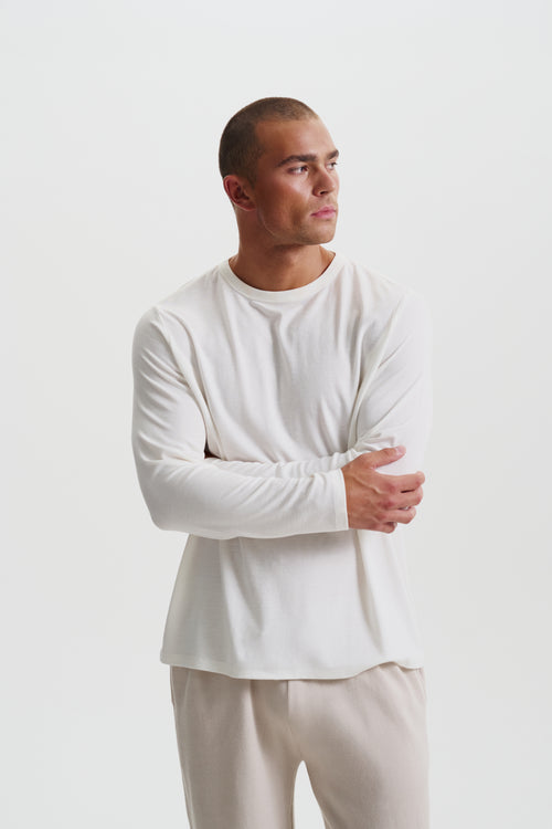 Motion-blend long-sleeve t-shirt